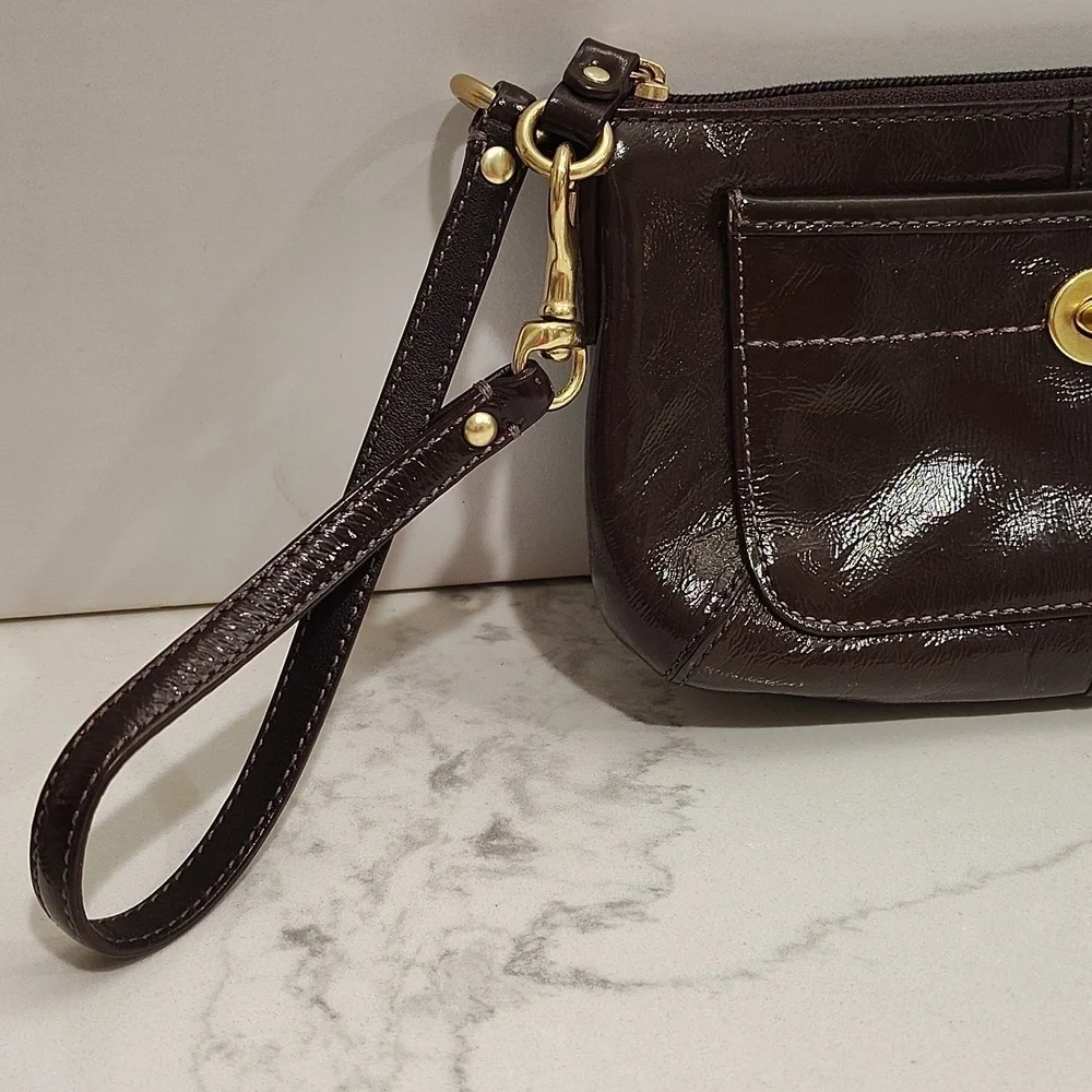 Coach Brown Patent Leather Brass Turn Lock Wristlet Clutch Wallet Pouch Charm